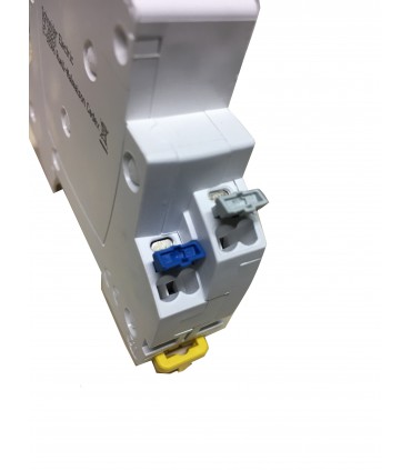 Schneider R9EFC610 - DISJ. XE 1P+N 10A C - CERTIF NF